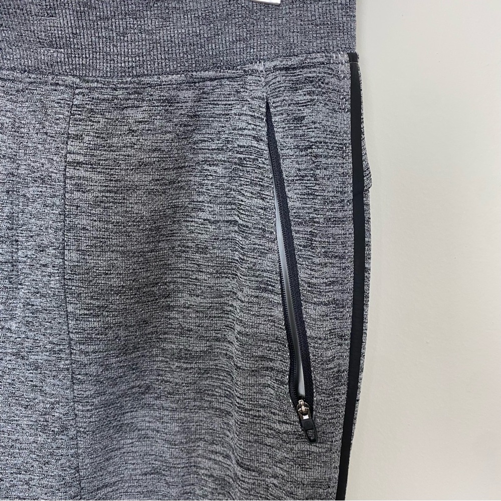 Lululemon Textured Tech Joggers - Picture 6 of 14